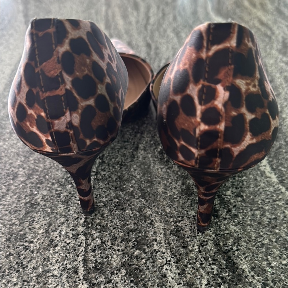 Leopard Print Women's Shoes - Picture 3 of 3